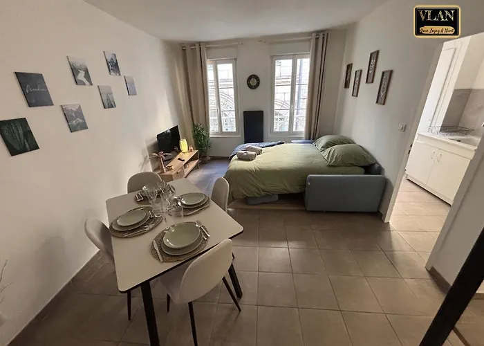 Le Logis, Moderne En Centre Niort